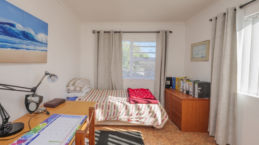 3 Bedroom Property for Sale in Struisbaai Western Cape